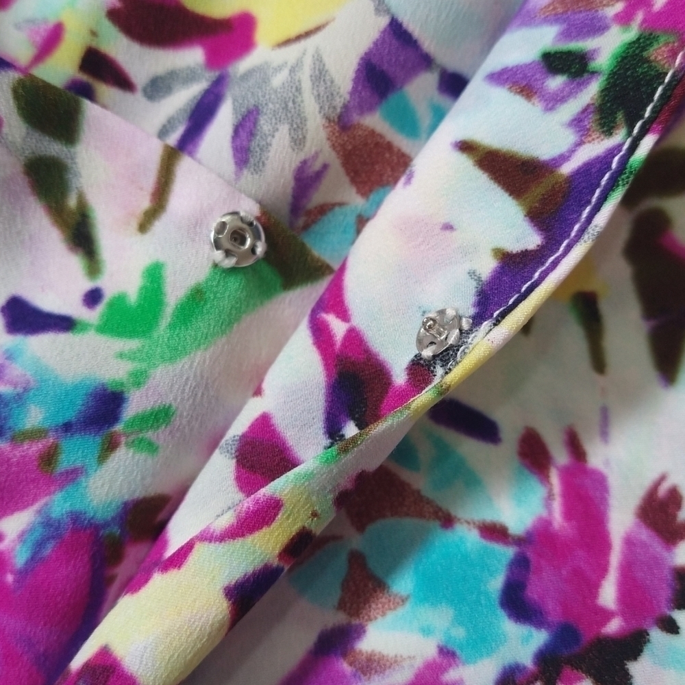 Cabi 5211 Eden Floral Watercolor Cap Sleeve Surplice Neck Draped Blouse Colorful - Picture 5 of 8